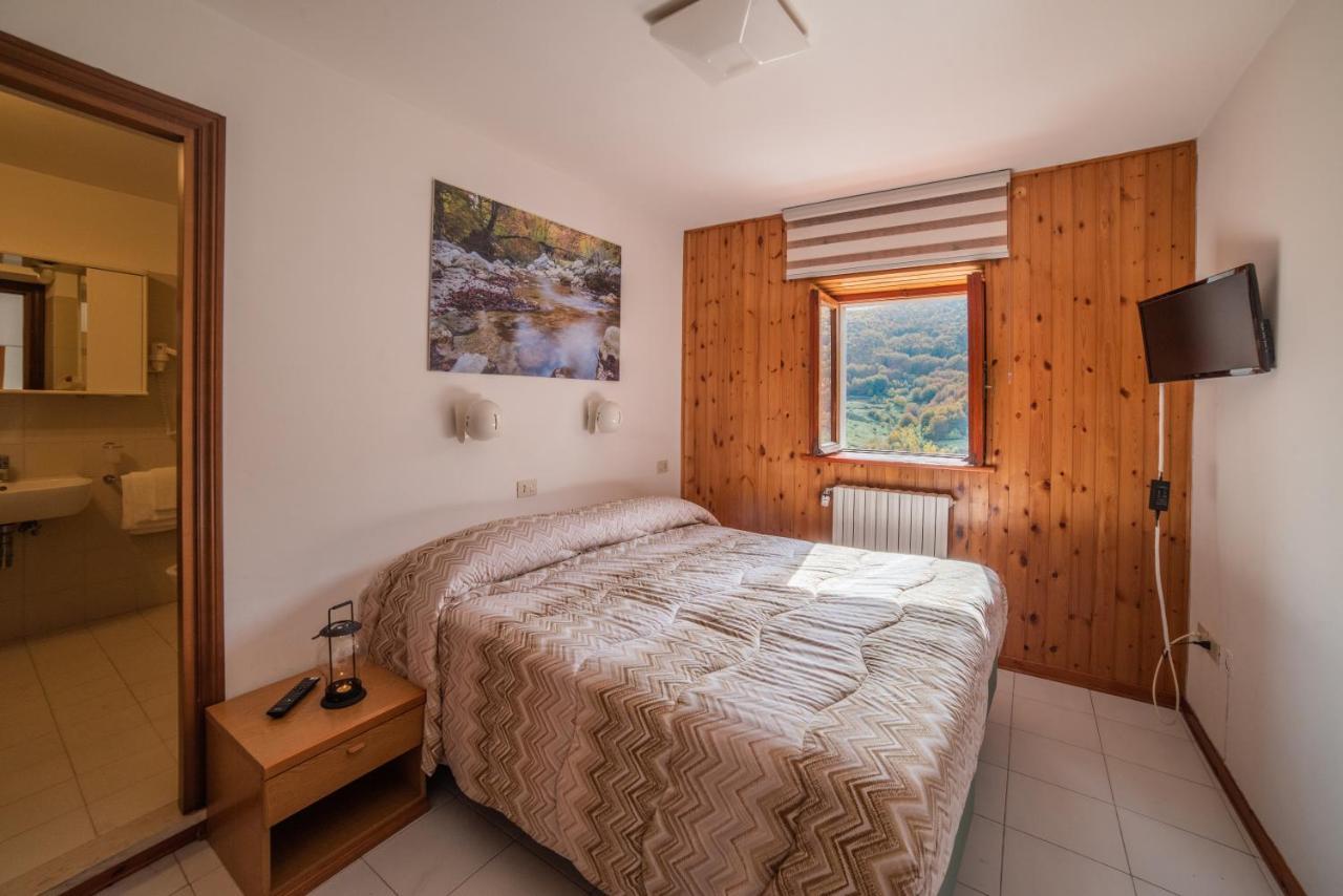 Hotel La Pieja à Opi Extérieur photo